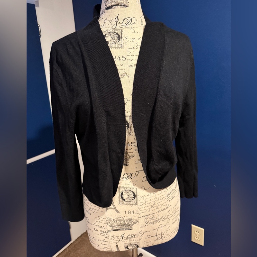 Ronni Nicole Black Open-Front black shrug